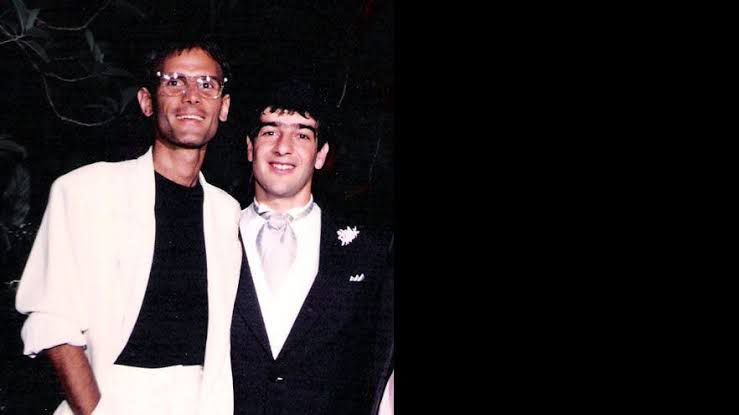 Foto de Cazuza e seu amigo, George Israel, semanas antes de sua morte.